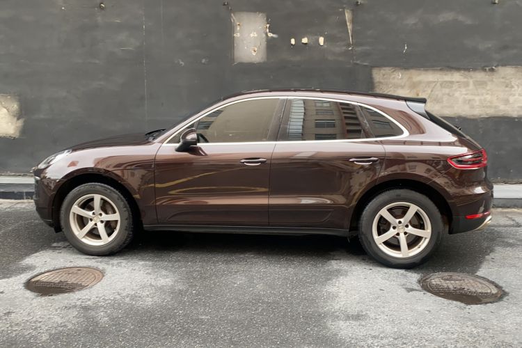 Used Porsche Macan 2017 Macan 2.0T Exterior 2