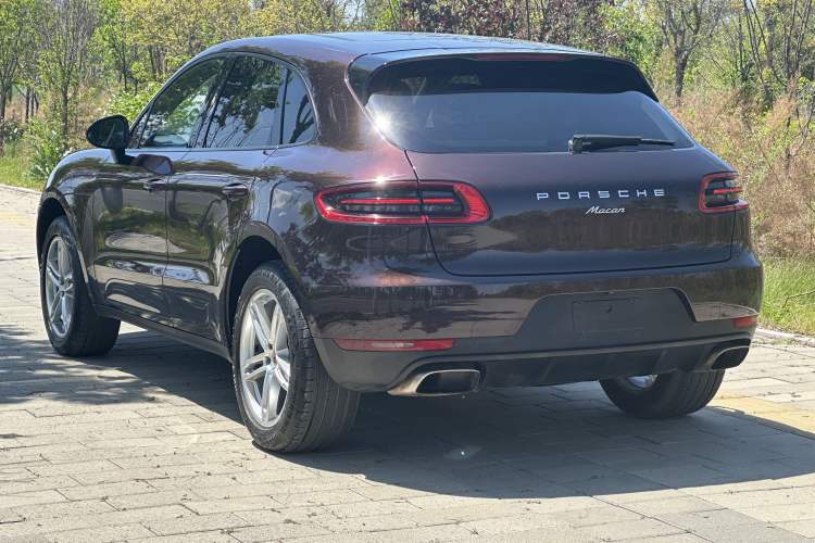 Used Porsche Macan 2017 Macan 2.0T Exterior 2