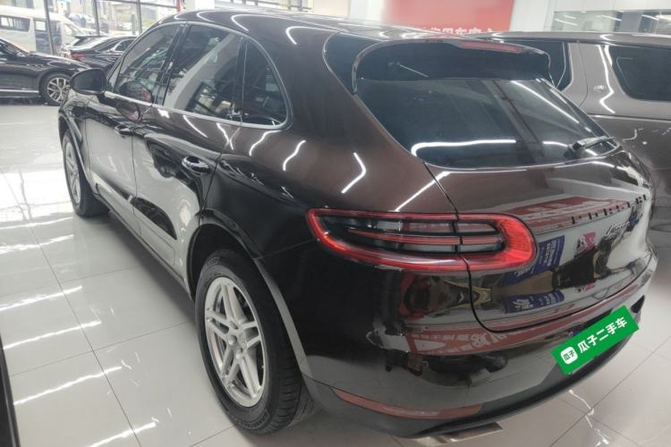 Used Porsche Macan 2017 Macan 2.0T Exterior 2