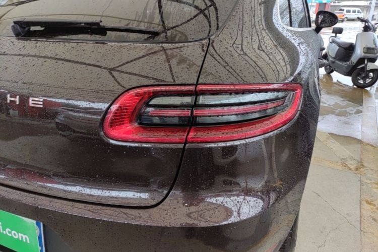 Used Porsche Macan 2017 Macan 2.0T Exterior 3