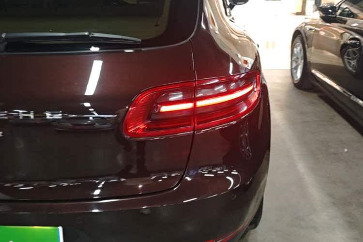 Used Porsche Macan 2017 Macan 2.0T Exterior 3