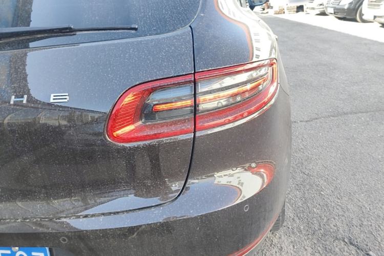 Used Porsche Macan 2017 Macan 2.0T Exterior 3