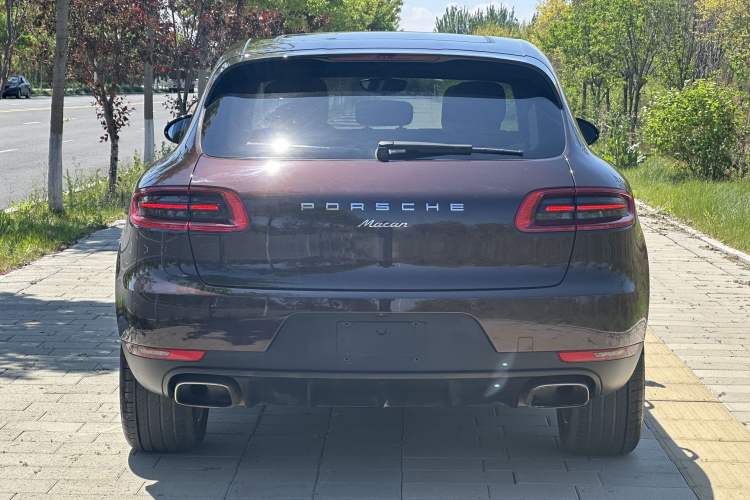Used Porsche Macan 2017 Macan 2.0T Exterior 3