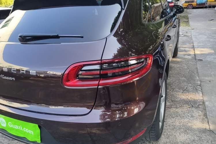 Used Porsche Macan 2017 Macan 2.0T Exterior 3