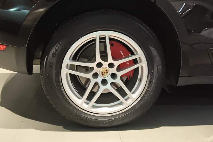 Used Porsche Macan 2017 Macan 2.0T Exterior 5