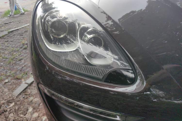 Used Porsche Macan 2017 Macan 2.0T Exterior 6