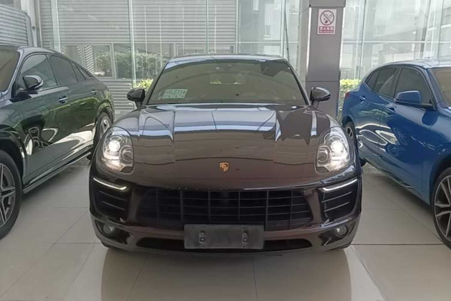 Used Porsche Macan 2017 Macan 2.0T Front