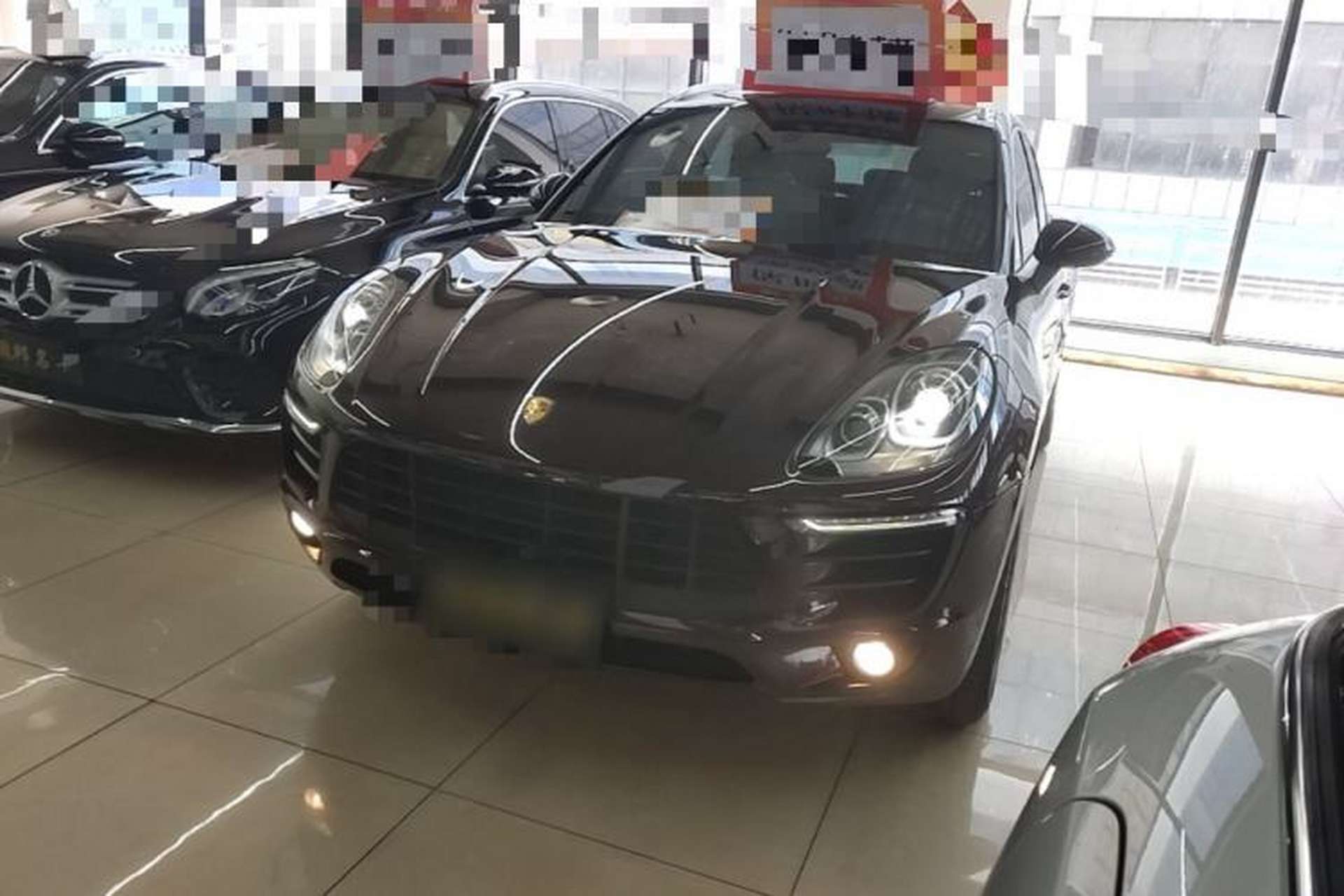 Used Porsche Macan 2017 Macan 2.0T Front Left 45 Deg
