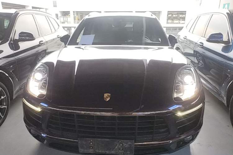 Used Porsche Macan 2017 Macan 2.0T Front