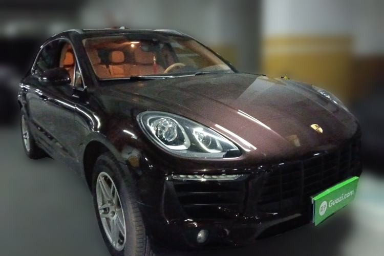 Used Porsche Macan 2017 Macan 2.0T Front Right 45 Deg
