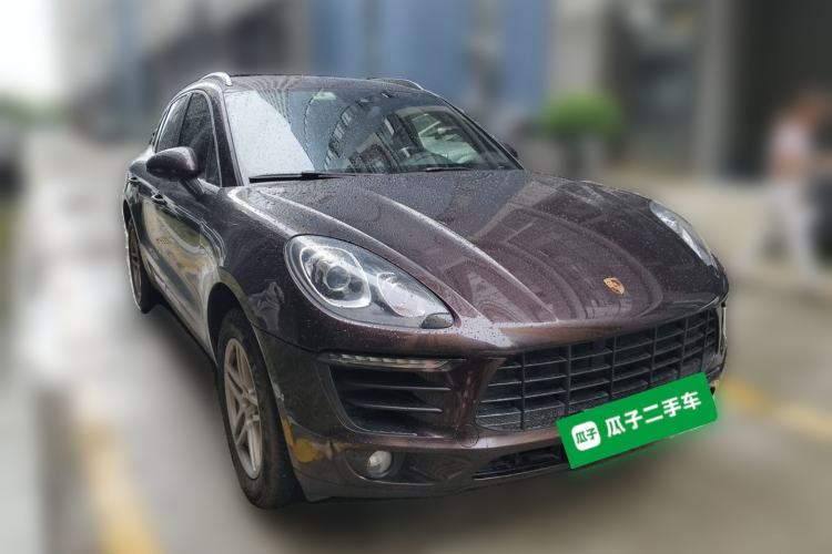 Used Porsche Macan 2017 Macan 2.0T Front Right 45 Deg