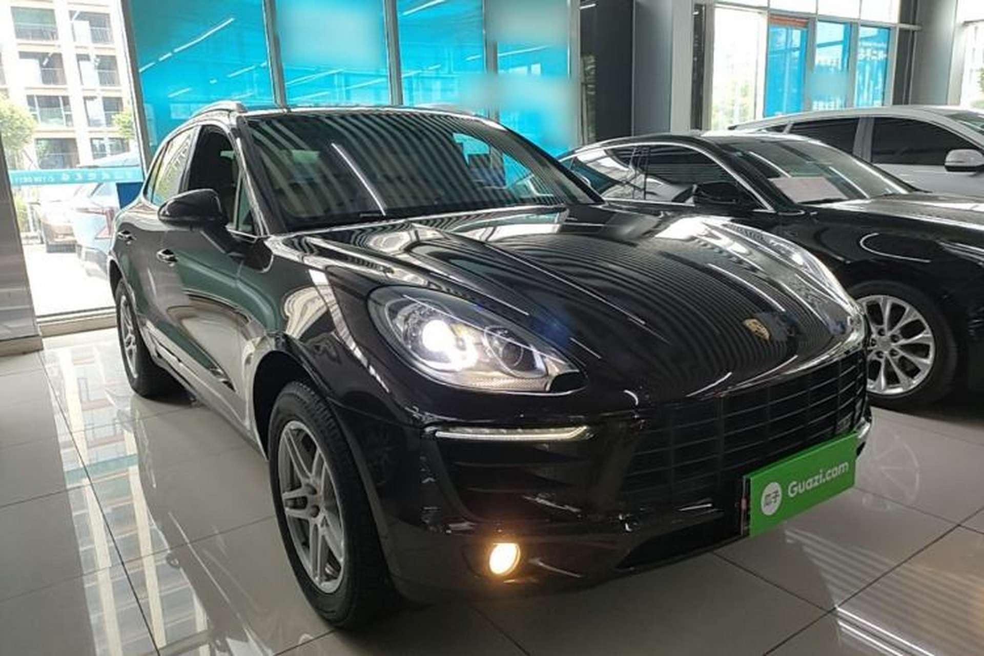 Used Porsche Macan 2017 Macan 2.0T Front Right 45 Deg