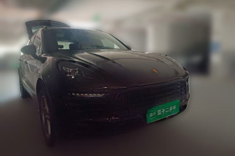 Used Porsche Macan 2017 Macan 2.0T Front Right 45 Deg