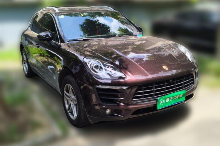 Used Porsche Macan 2017 Macan 2.0T Front Right 45 Deg