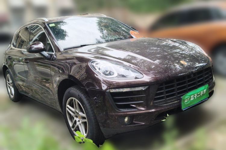 Used Porsche Macan 2017 Macan 2.0T Front Right 45 Deg