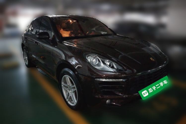 Used Porsche Macan 2017 Macan 2.0T Front Right 45 Deg