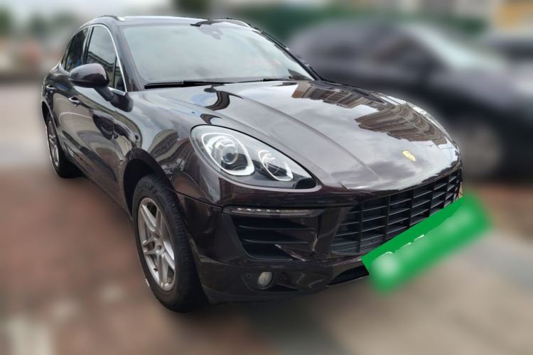 Used Porsche Macan 2017 Macan 2.0T Front Right 45 Deg