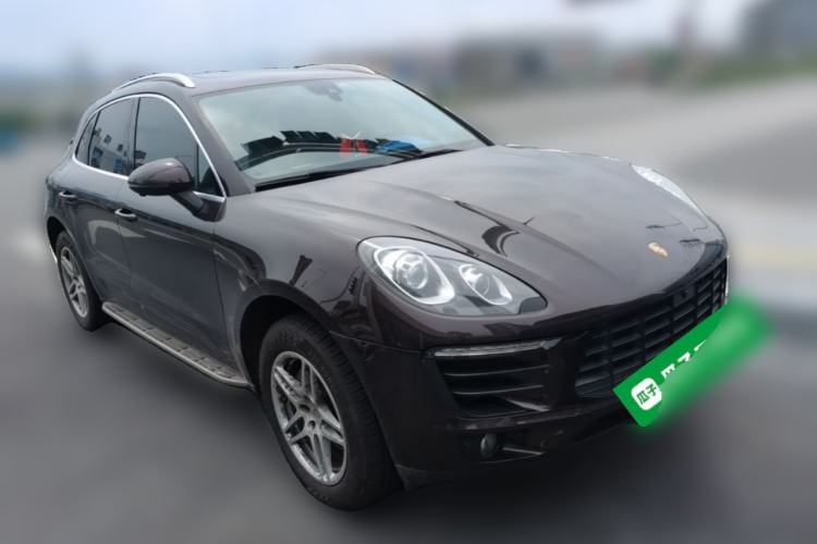 Used Porsche Macan 2017 Macan 2.0T Front Right 45 Deg