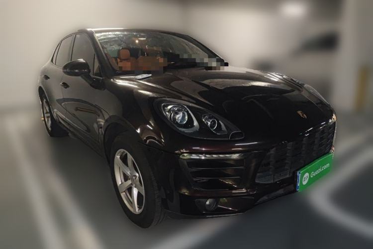 Used Porsche Macan 2017 Macan 2.0T Front Right 45 Deg