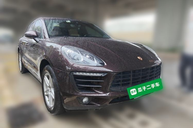 Used Porsche Macan 2017 Macan 2.0T Front Right 45 Deg