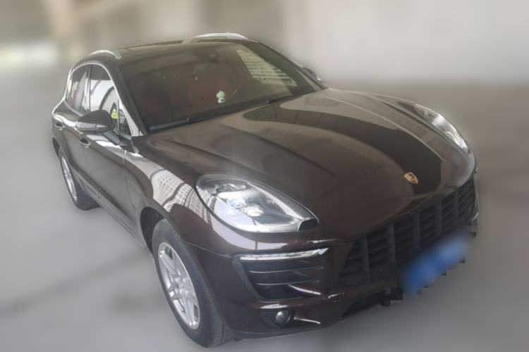 Used Porsche Macan 2017 Macan 2.0T Front Right 45 Deg
