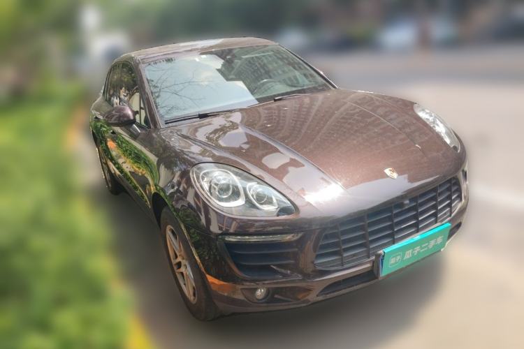 Used Porsche Macan 2017 Macan 2.0T Front Right 45 Deg