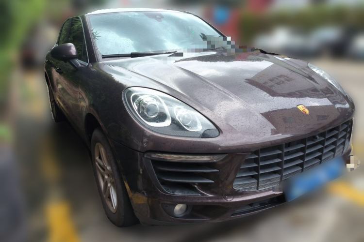 Used Porsche Macan 2017 Macan 2.0T Front Right 45 Deg