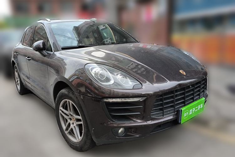 Used Porsche Macan 2017 Macan 2.0T Front Right 45 Deg