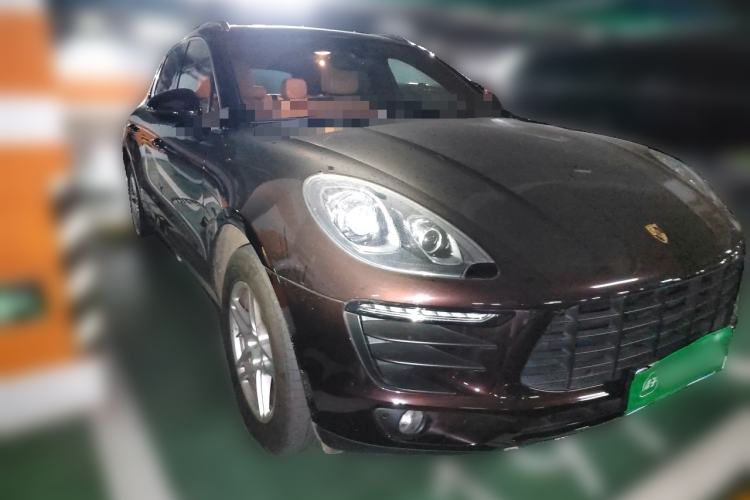 Used Porsche Macan 2017 Macan 2.0T Front Right 45 Deg