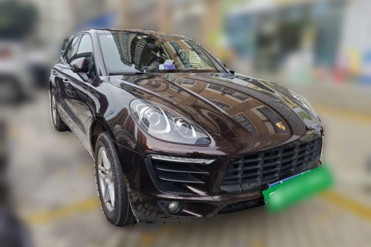 Used Porsche Macan 2017 Macan 2.0T Front Right 45 Deg