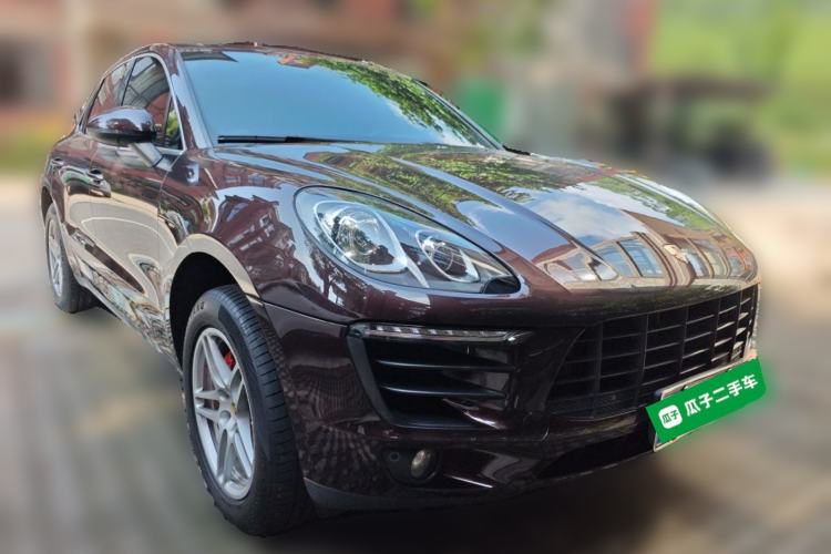 Used Porsche Macan 2017 Macan 2.0T Front Right 45 Deg