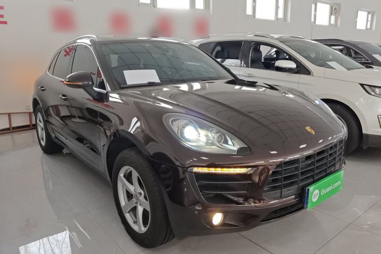 Used Porsche Macan 2017 Macan 2.0T Front Right 45 Deg