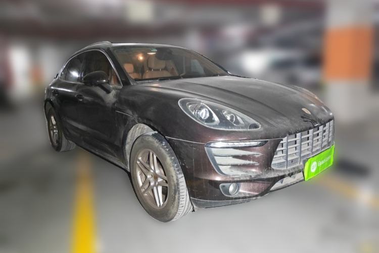 Used Porsche Macan 2017 Macan 2.0T Front Right 45 Deg