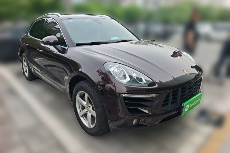 Used Porsche Macan 2017 Macan 2.0T Front Right 45 Deg