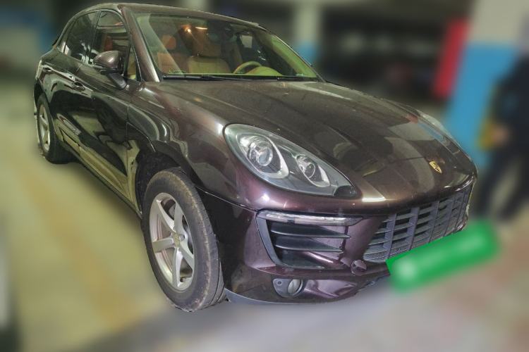 Used Porsche Macan 2017 Macan 2.0T Front Right 45 Deg