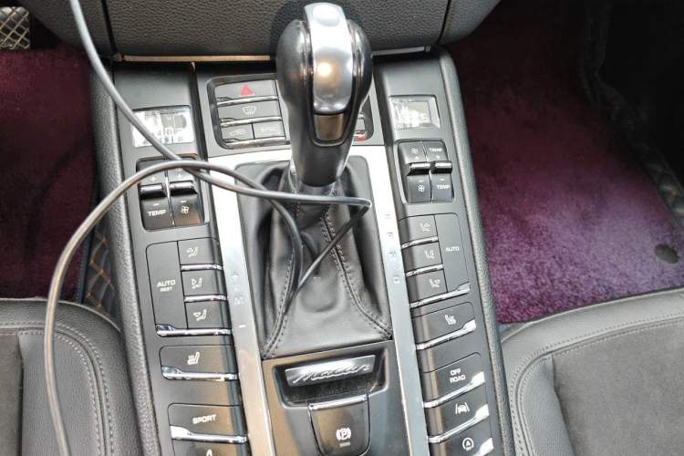 Used Porsche Macan 2017 Macan 2.0T Gear Lever