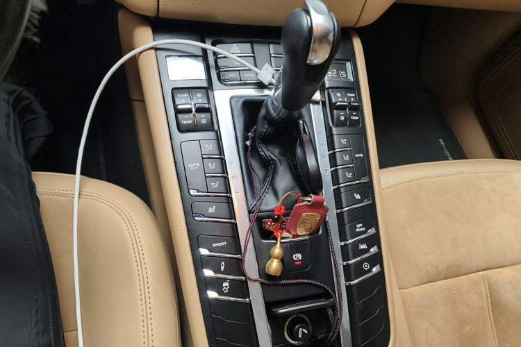 Used Porsche Macan 2017 Macan 2.0T Gear Lever