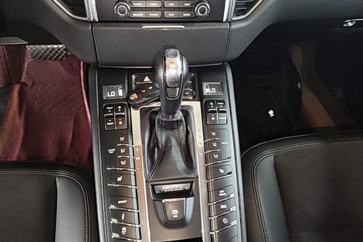 Used Porsche Macan 2017 Macan 2.0T Gear Lever