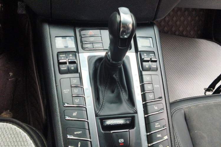 Used Porsche Macan 2017 Macan 2.0T Gear Lever
