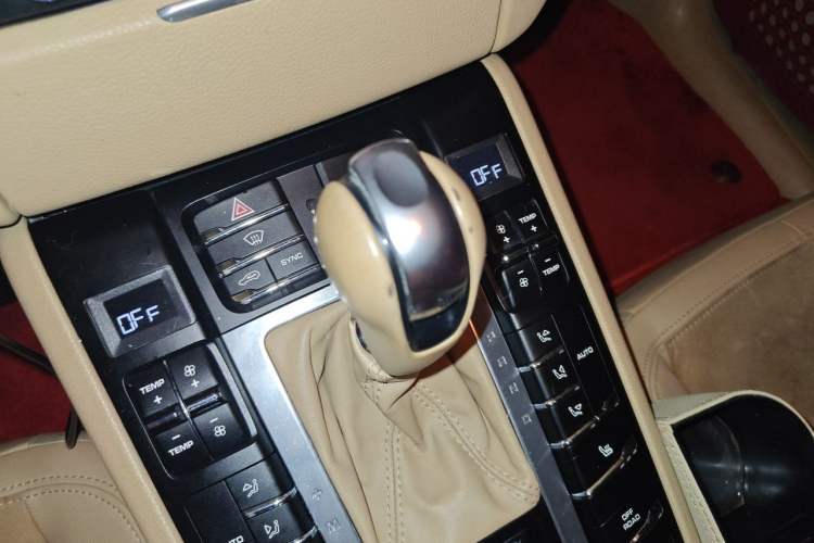 Used Porsche Macan 2017 Macan 2.0T Gear Lever
