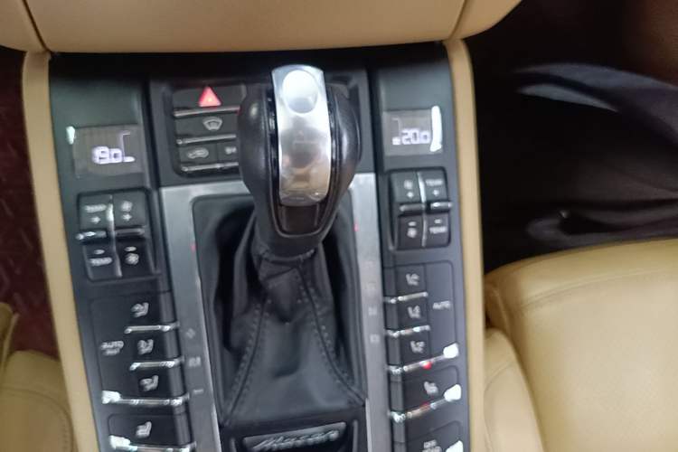 Used Porsche Macan 2017 Macan 2.0T Gear Lever