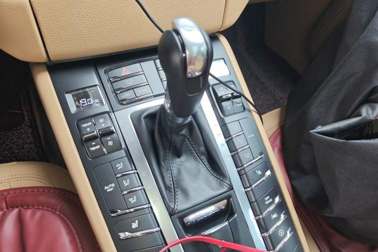 Used Porsche Macan 2017 Macan 2.0T Gear Lever