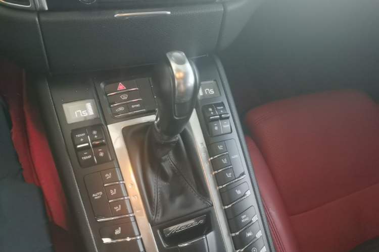 Used Porsche Macan 2017 Macan 2.0T Gear Lever