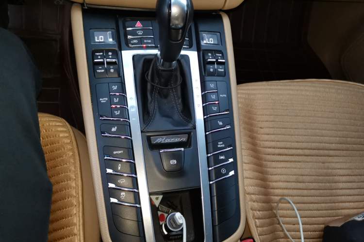 Used Porsche Macan 2017 Macan S 3.0T Gear Lever