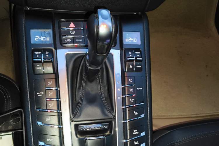Used Porsche Macan 2017 Macan S 3.0T Gear Lever