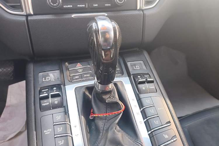Used Porsche Macan 2017 Macan 2.0T Gear Lever