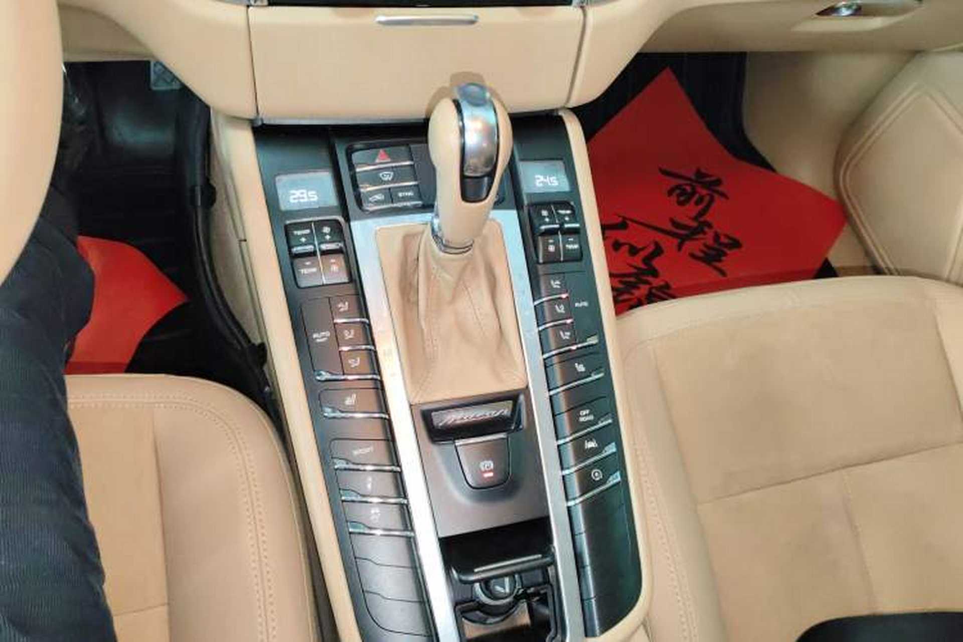 Used Porsche Macan 2017 Macan 2.0T Gear Lever