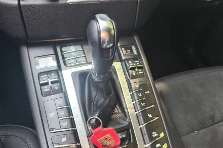 Used Porsche Macan 2017 Macan 2.0T Gear Lever