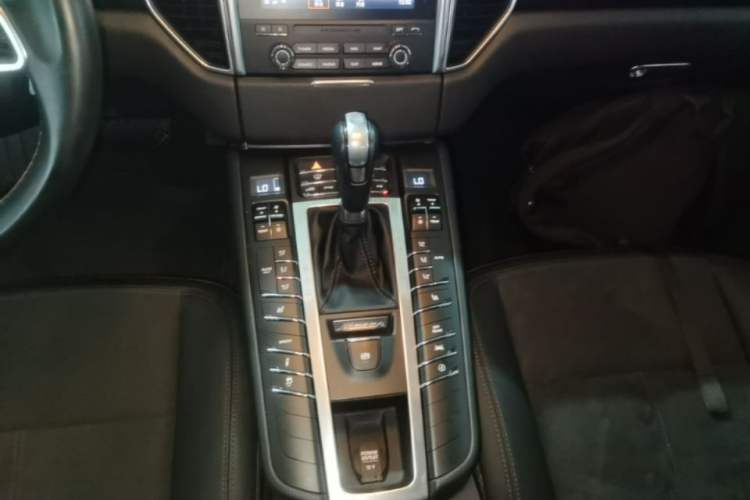 Used Porsche Macan 2017 Macan 2.0T Gear Lever