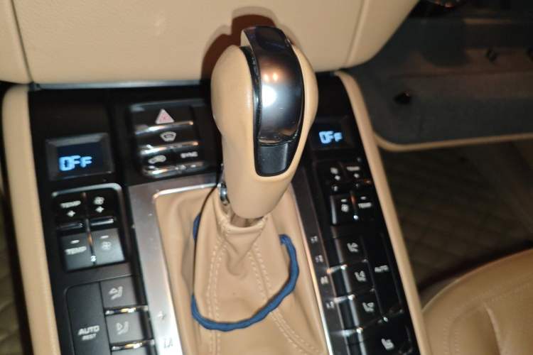 Used Porsche Macan 2017 Macan GTS 3.0T Gear Lever